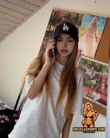 Mia Evelyn
