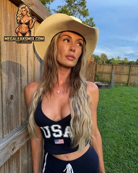 Carolina White