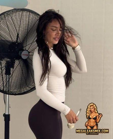 Chloe Private