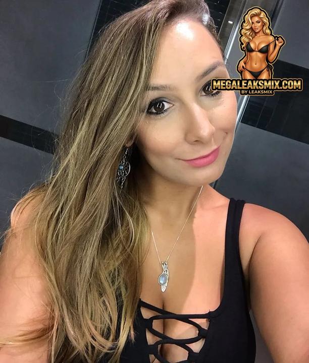 Mariah Leonne