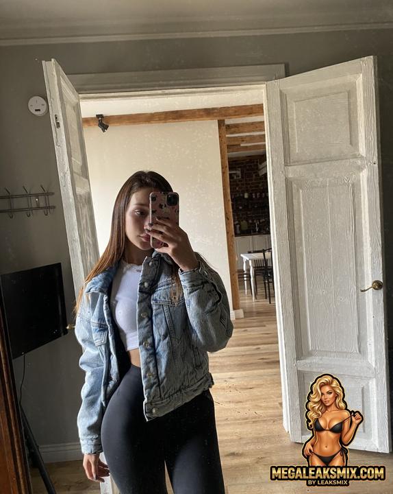 Ellie Leen