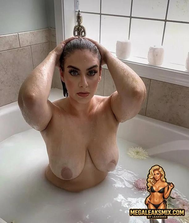 Kellymonroeofficial