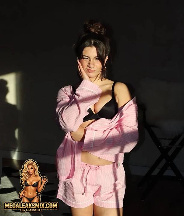 Mikayla Campinos